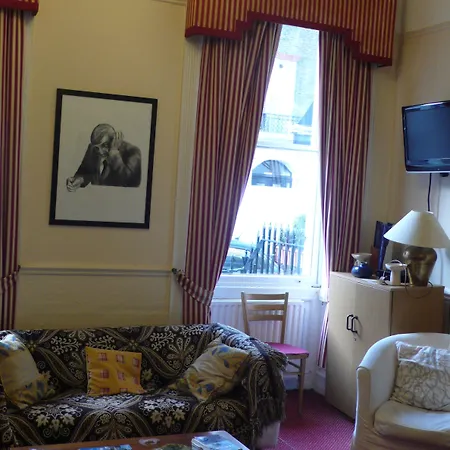 Pickwick Hall - Hostel-3